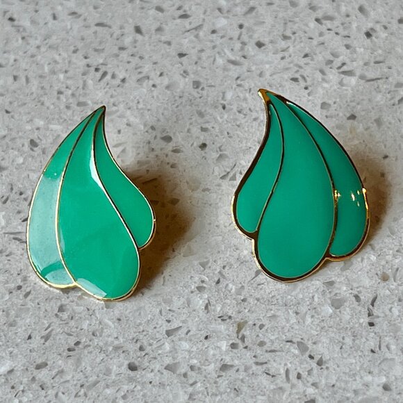 Vintage Gold-Tone & Turquoise Enamel Leaf Clip-On Earrings 1.5 Inches Long - Picture 1 of 4